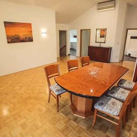 アパート Spacious Apartment, Terrace, Gg *